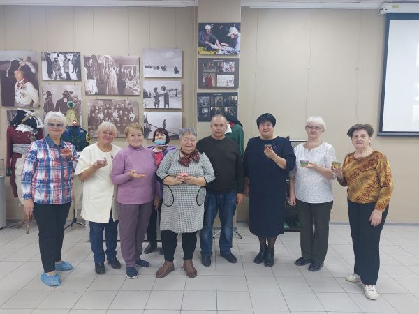 3 октября в МАУ «Экоцентр» прошел киновечер, приуроченный ко Дню пожилого человека (от 06.10.2023)