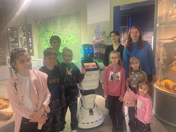 Экскурсия от роботов (от 03.04.2025)