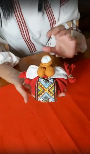 Онлайн мастер – класс кукла «Кубышка-травница»