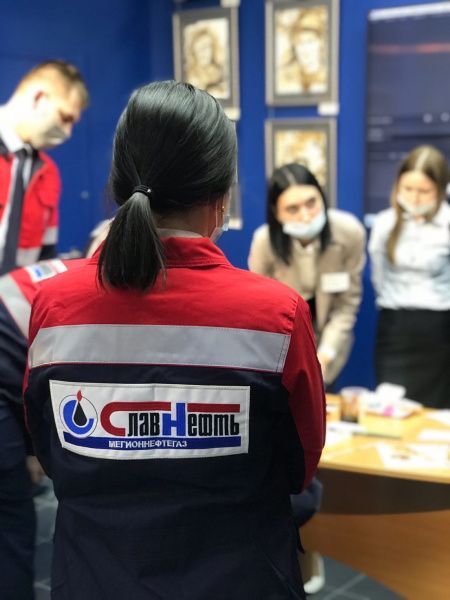 Специалисты ПАО "Славнефть-Мегионнефтегаз" на выставках Экоцентра