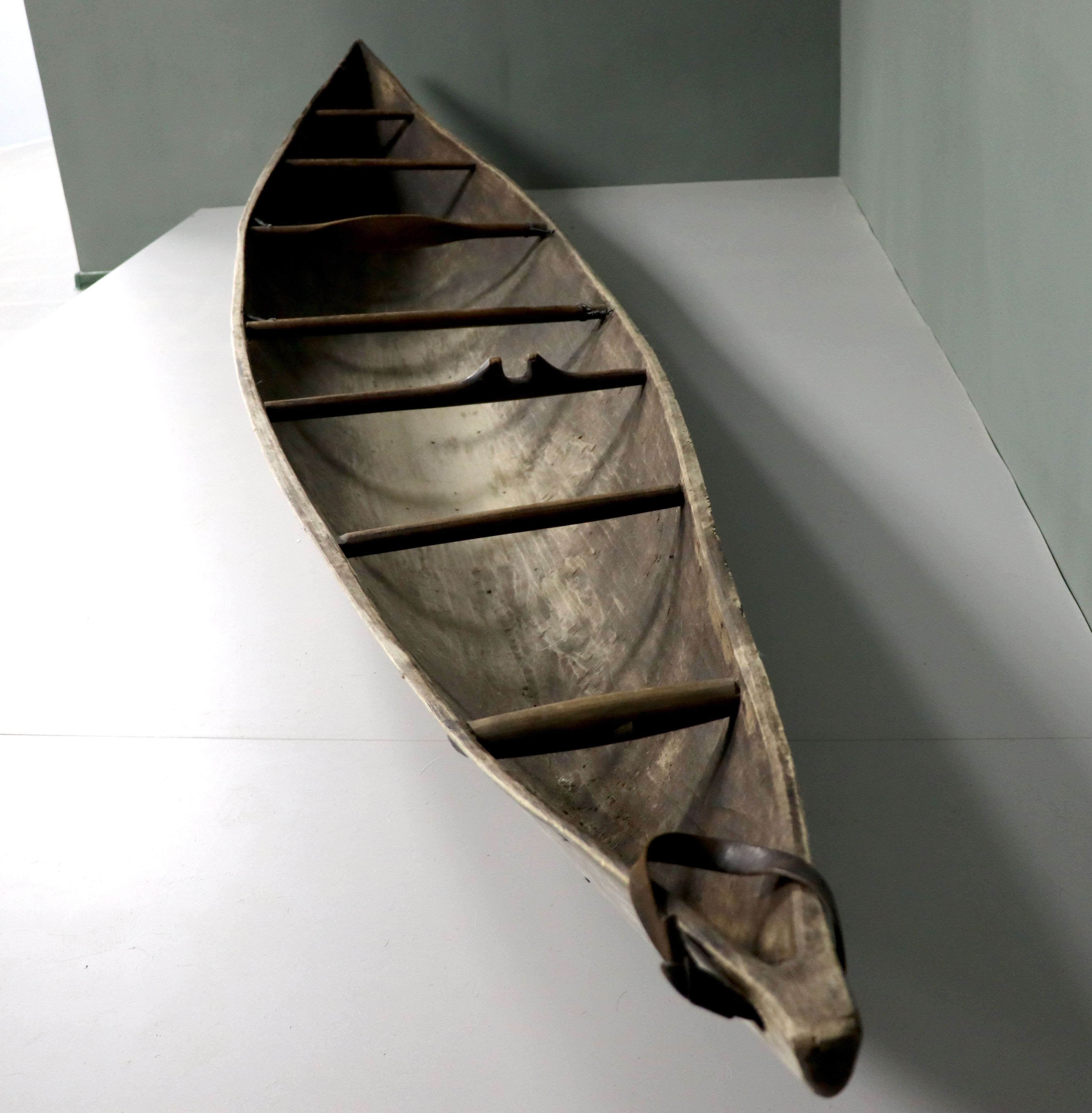 Лодка долбленая. (Лесные ненцы). МКМ КП-1637 Инв. № Э-579