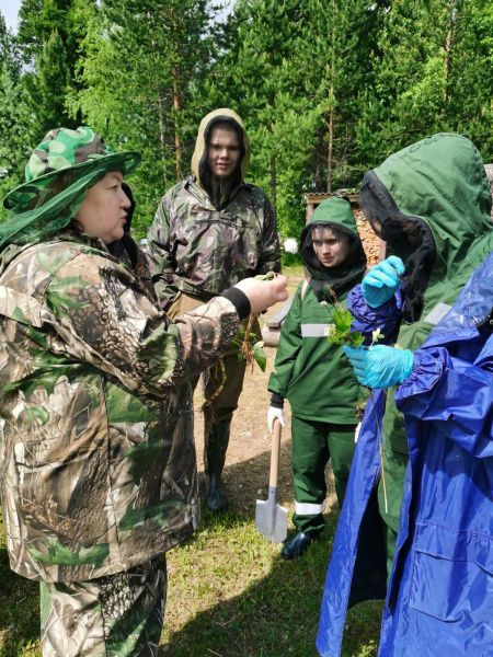 Студенты I и II курса НВГУ посетили экологический парк «Югра»