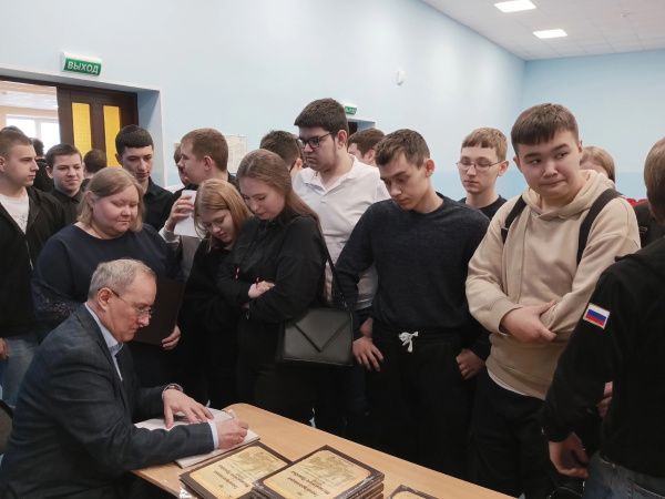 Презентация книги «Геологоразведка Мегионского Приобья в конце 1950-х – начале 1980-х гг.: биография трудового подвига»