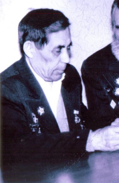 Памяти героев